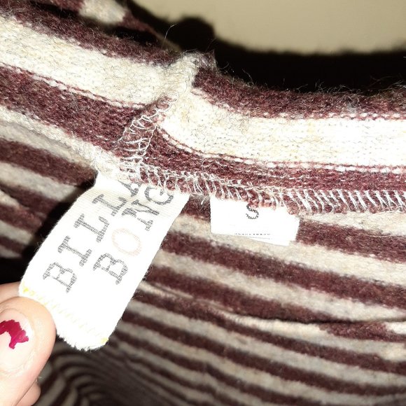 Billabong Hooded Shawl. Sixe Small. Brown plaid - Picture 3 of 4